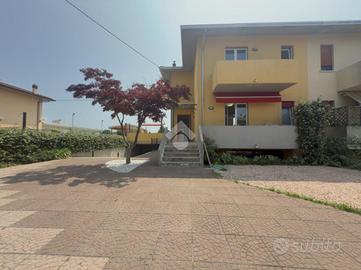 VILLA A SCHIERA D'ANGOLO A SAN BONIFACIO