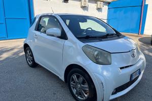 Toyota iQ-1.0 benz-c.autom-full-2009