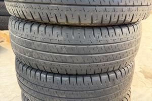 Pneumatici estivi 215/70/15C Michelin