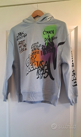 Zara Felpa Streetwear Azzurra con Stampa Spray