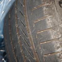 Pneumatici estivi Bridgestone 235/50R19 V