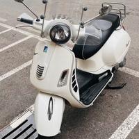 Vespa 300 gts super