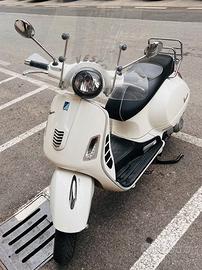 Vespa 300 gts super