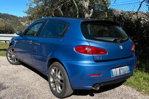 Alfa 147 1.9 multijet 120 blackline