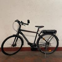 Bici cannondale elettrica da passeggio