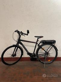 Bici cannondale elettrica da passeggio
