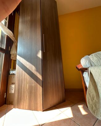 Armadio ad angolo. 245h