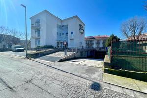 Box/Posto auto Alba [4GVRG]