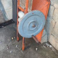 macina  per uva tipo barella 