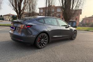 TESLA MODEL 3 PERFORMANCE BATTERIA NUOVA 5000 KM
