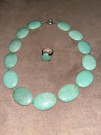 SET DI COLLANA E ORECCHINI - VERDE QUATEMALA-