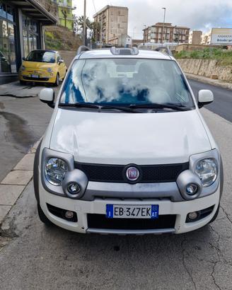 Fiat Panda 1.3 MJT 16V DPF 4x4 Climbing
