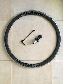 Cerchione carbonio Vision con mozzo