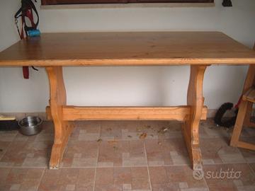 Tavolo in legno