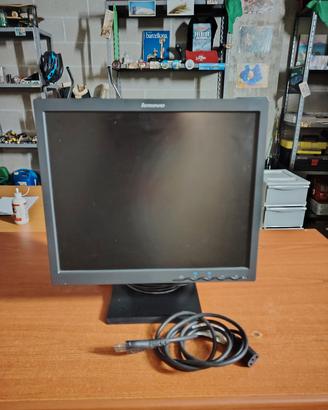 Monitor Lenovo