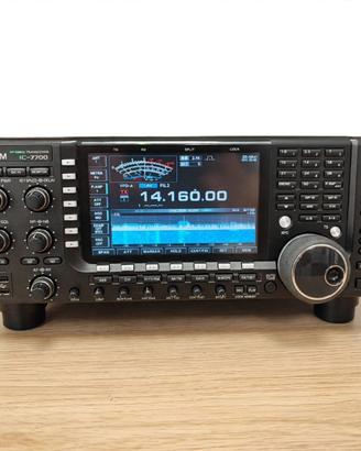 Icom IC 7700