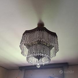 Lampadario con cristalli