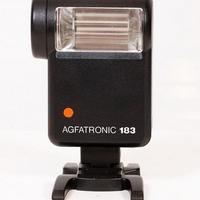 Agfa Agfatronic 183 flash fotografico