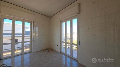 Appartamento 80 mq 3 vani - zona centrale