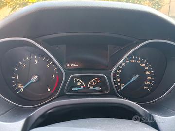 Ford Focus station wagon 2016