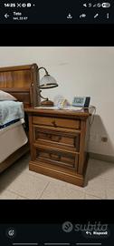 2 Comodini in legno massello stile classico – 