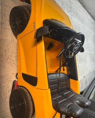 Audi r8 bambini telecomandata