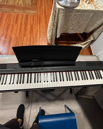 Piano yamaha p-115
