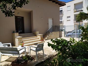 Alcamo,La rugiada, camere con giardino,affitti br