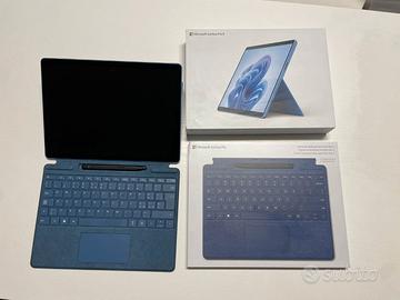 Microsoft Surface Pro 9 con Keyboard e Slim Pen 2