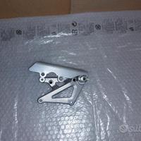 supporto pedana anteriore destra brutale 675 800