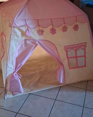 tenda a forma di casetta