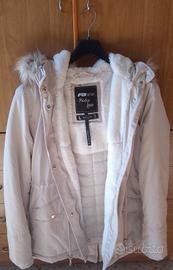 Giubbotto con pelliccia "FB sister
Parka love "