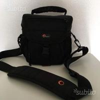 Lowepro Borsa per Fotocamera Nova 140 AW