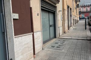 Locale deposito + garage con wc e cucinino