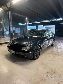 CERCHI MERCEDES con GOMME