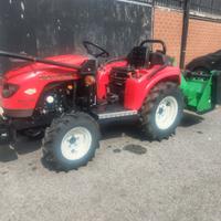 Goldoni 4x4 2 cil 25 cv con trincia 300 ore
