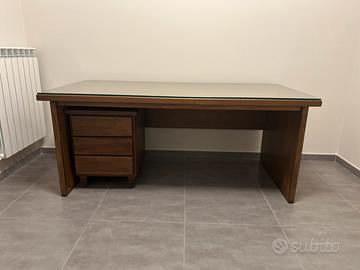 Scrivania in legno massiccio artigianale + cassett