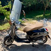 Vespa primavera 150