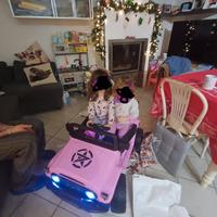 Macchinina elettrica Land Cruiser rosa per bambini