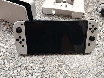 Nintendo Switch OLED Bianca Perfetta + Acc+gioco
