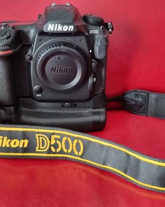 Nikon D500 + Batery Grip ORIGINALE.