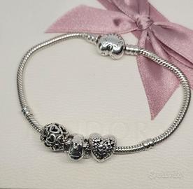Bracciale Pandora Originale con Ciondoli 