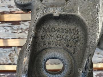 Originale Audi A4 B6 B7 8E Supporto Trasmissione