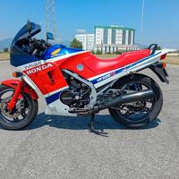 Honda VF 500 - 1985
