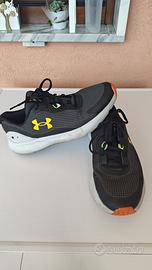 Under Armour Surge 3 uomo n.44 – Scarpe running
