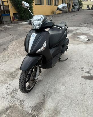 Piaggio Beverly 350 Police