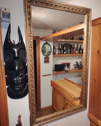 Specchio con cornice intersiata in legno
Dimension