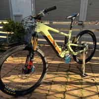 Santa Cruz Heckler 9 XL