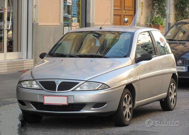 Lancia y