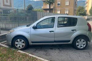 Dacia Sandero 2010